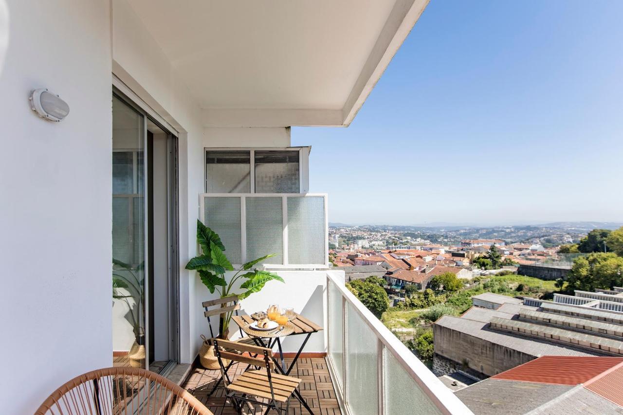 Elegant Studio W/ Ac & Balcony By Lovelystay Porto Ngoại thất bức ảnh