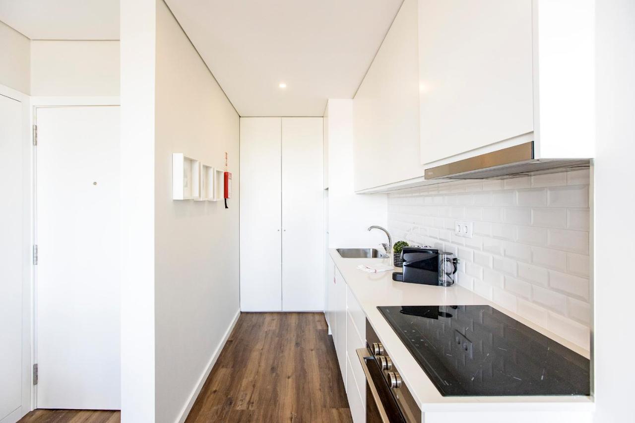 Elegant Studio W/ Ac & Balcony By Lovelystay Porto Ngoại thất bức ảnh