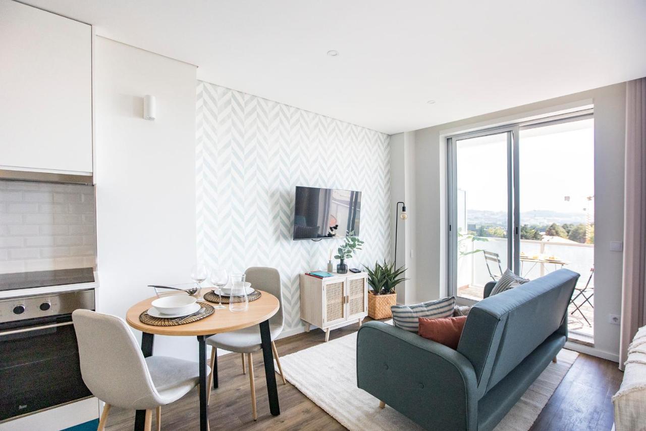 Elegant Studio W/ Ac & Balcony By Lovelystay Porto Ngoại thất bức ảnh