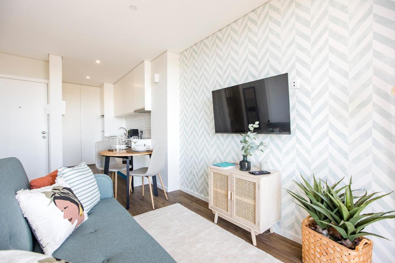 Elegant Studio W/ Ac & Balcony By Lovelystay Porto Ngoại thất bức ảnh