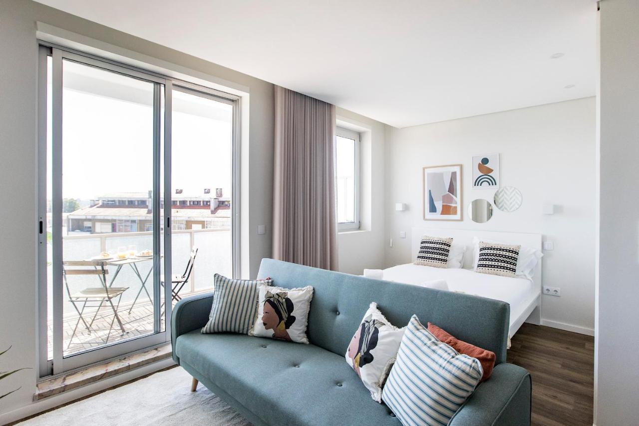 Elegant Studio W/ Ac & Balcony By Lovelystay Porto Ngoại thất bức ảnh